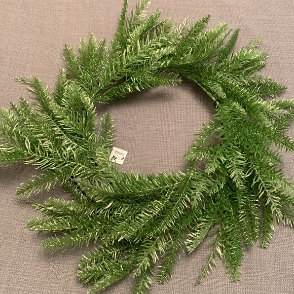 Christmas Modern Shimmering Faux Greenery Wreath for Winter 24” Round - Picture 10 of 11